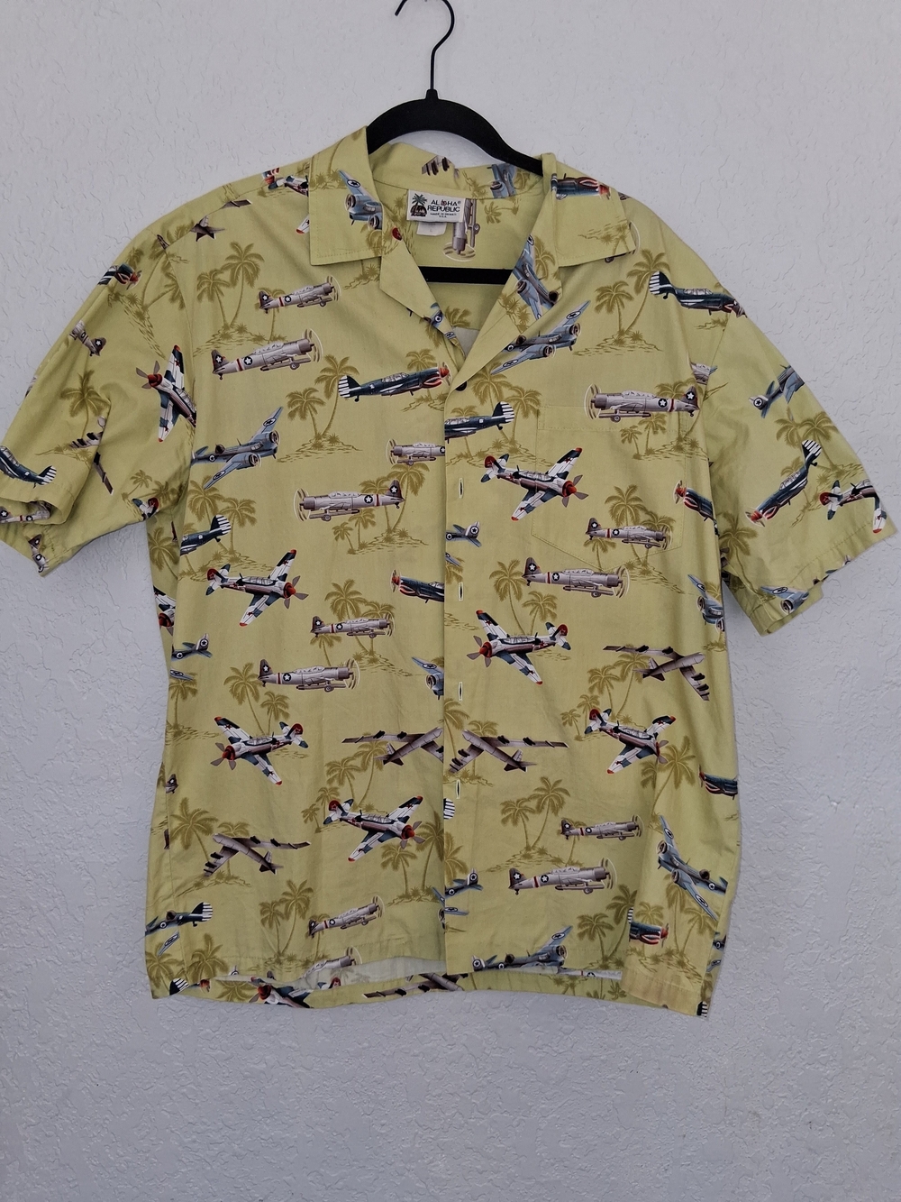 ​Aloha Republic Men L Yellow WWII Fighter Airplane Hawaiian Shirt Cotton USA
